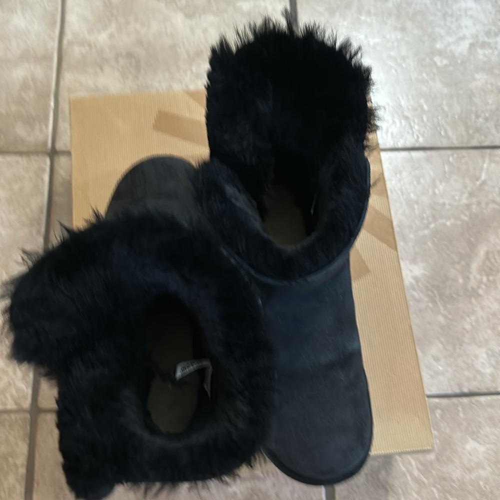 Ugg Bailey Button - image 2